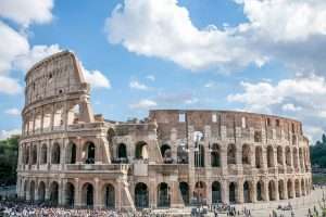 コロッセオ | 古代ローマ建築に残る残忍な歴史とその戦いに迫る 【世界遺産・構造・歴史】